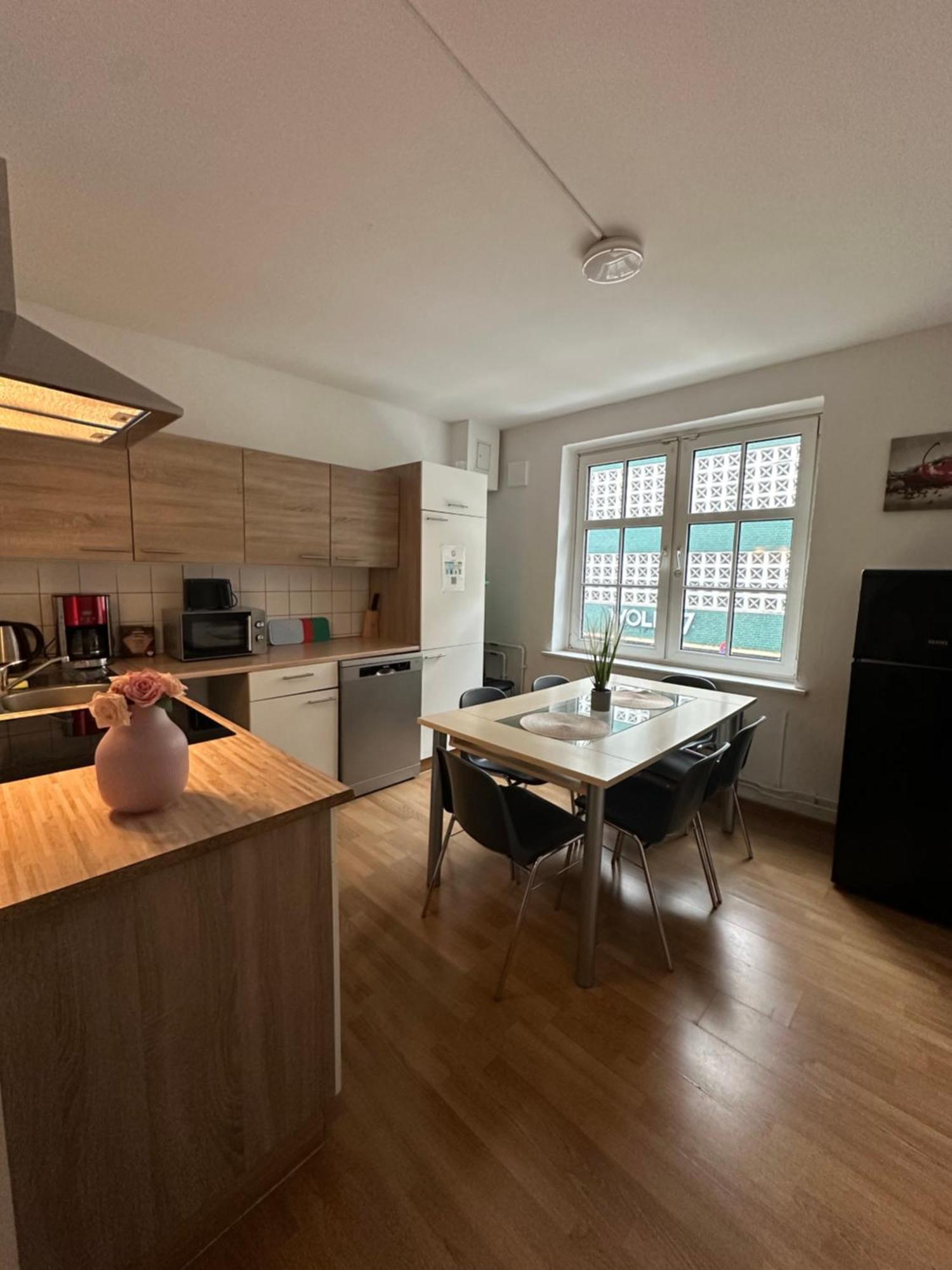 City Apartments Direkt Am Hauptbahnhof - Perfekt Fuer Pendler Und Monteure Neumünster Eksteriør bilde